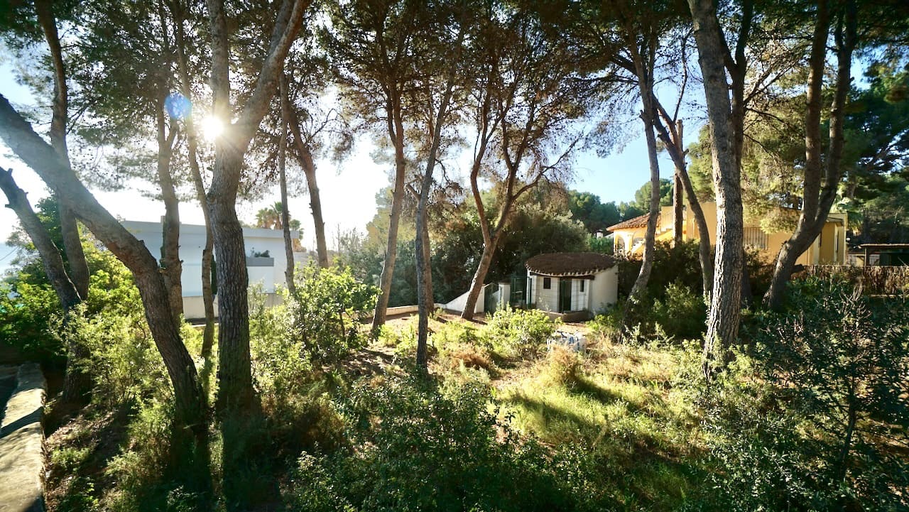 Building Plot for sale in Moraira - € 360,000 (Ref: 9517876)