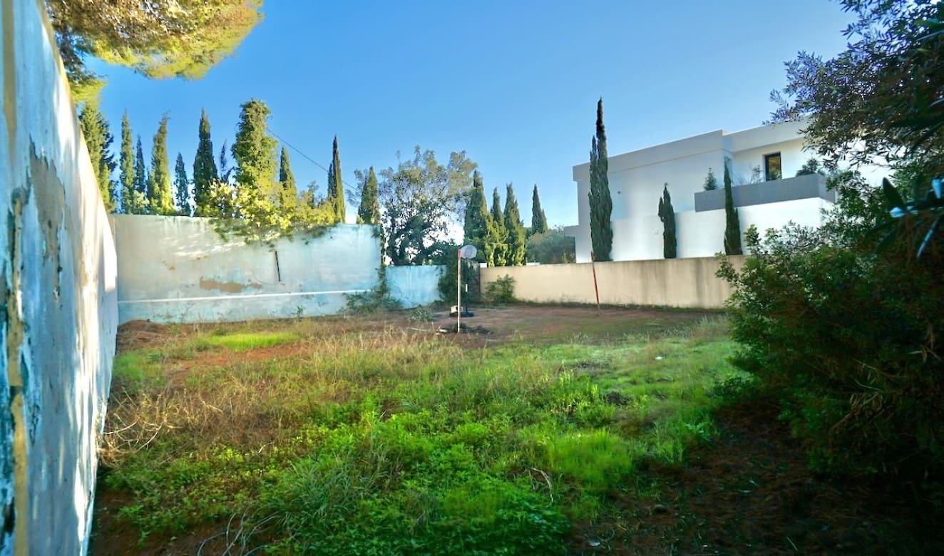 Building Plot for sale in Moraira - € 360,000 (Ref: 9517876)