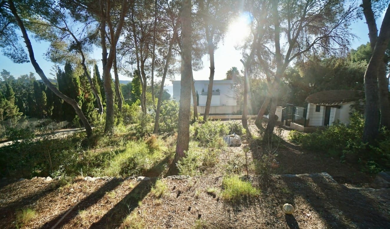 Building Plot for sale in Moraira - € 360,000 (Ref: 9517876)