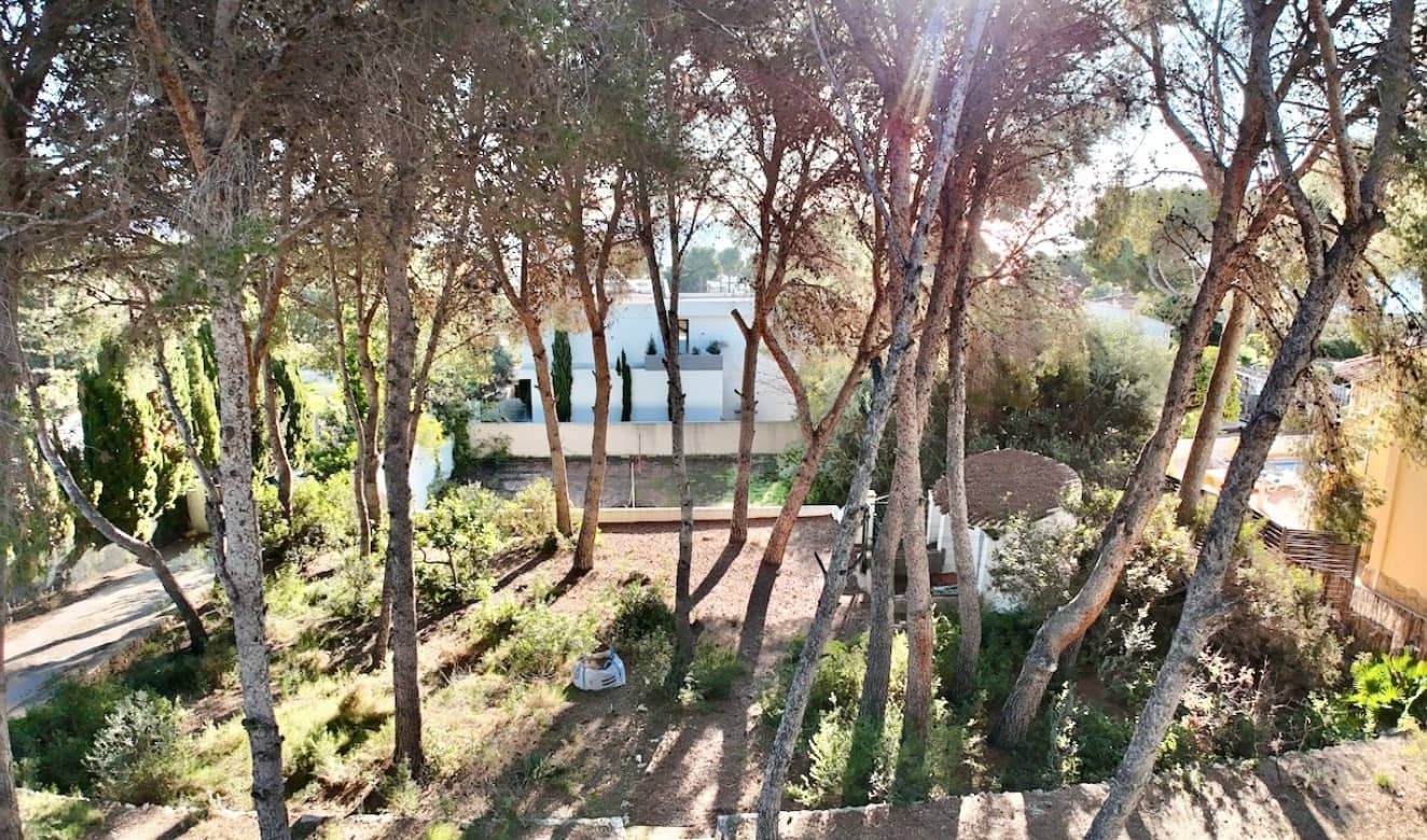 Building Plot for sale in Moraira - € 360,000 (Ref: 9517876)