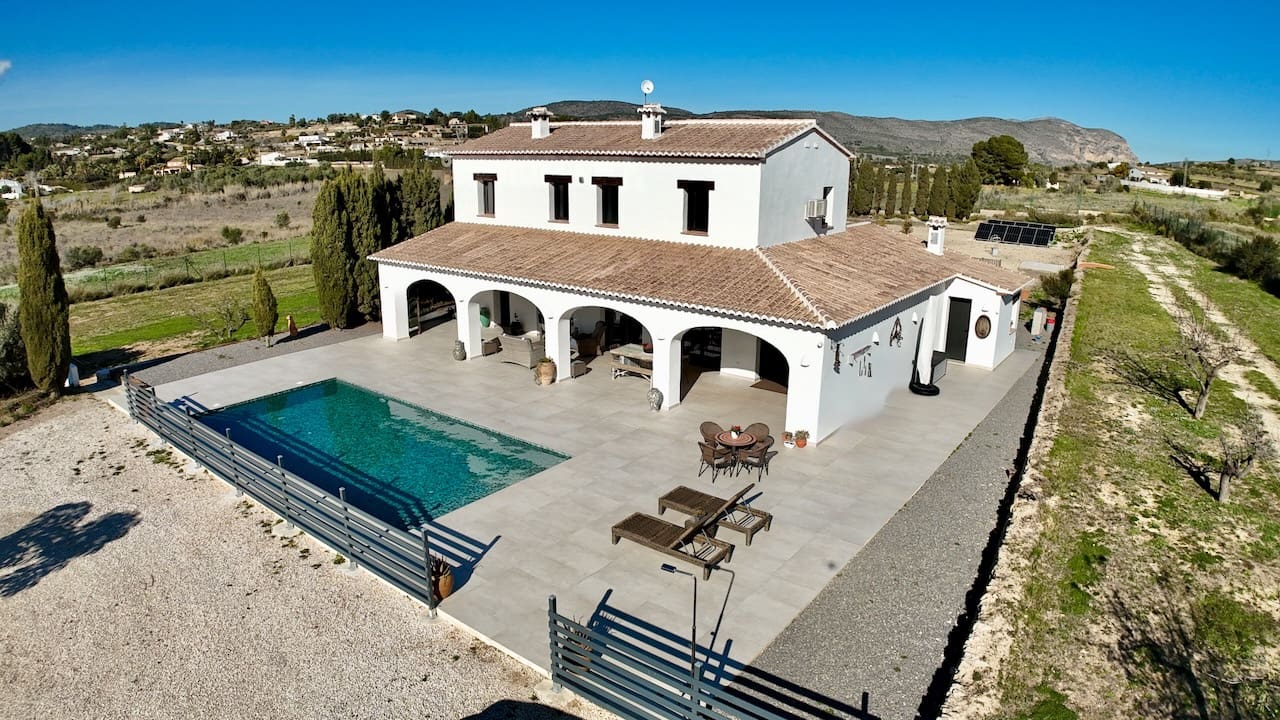 3 Zimmer Finca/Landgut zu verkaufen in Benissa mit Pool - 1.395.000 € (Ref: 9525578)