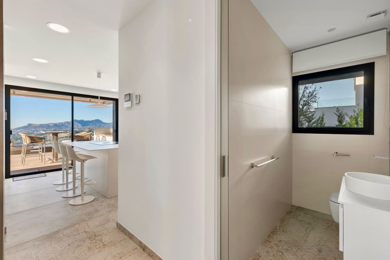 5 Zimmer Villa zu verkaufen in Cumbre del Sol mit Pool - 3.250.000 € (Ref: 9563729)