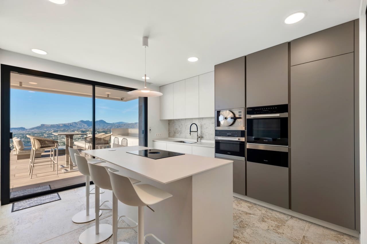 5 Zimmer Villa zu verkaufen in Cumbre del Sol mit Pool - 3.250.000 € (Ref: 9563729)