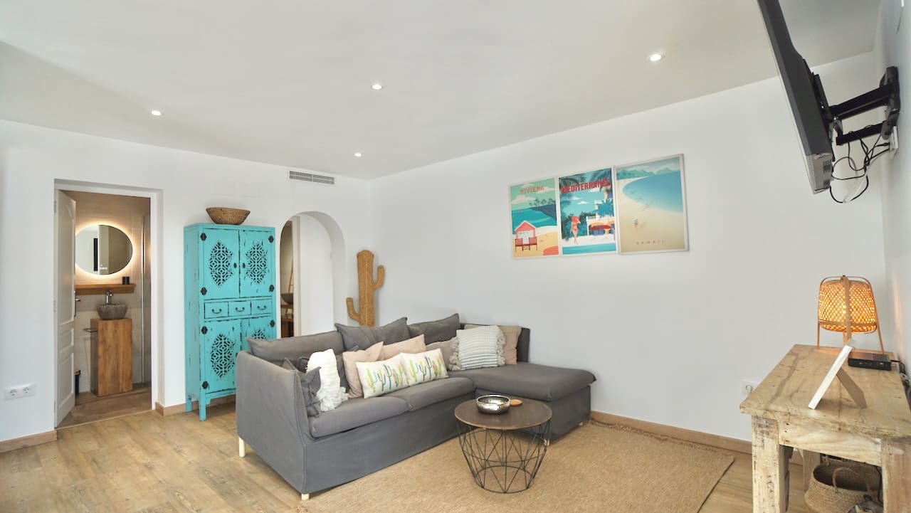 Chalet de 6 habitaciones en Moraira en venta con piscina - 859.000 € (Ref: 9569421)