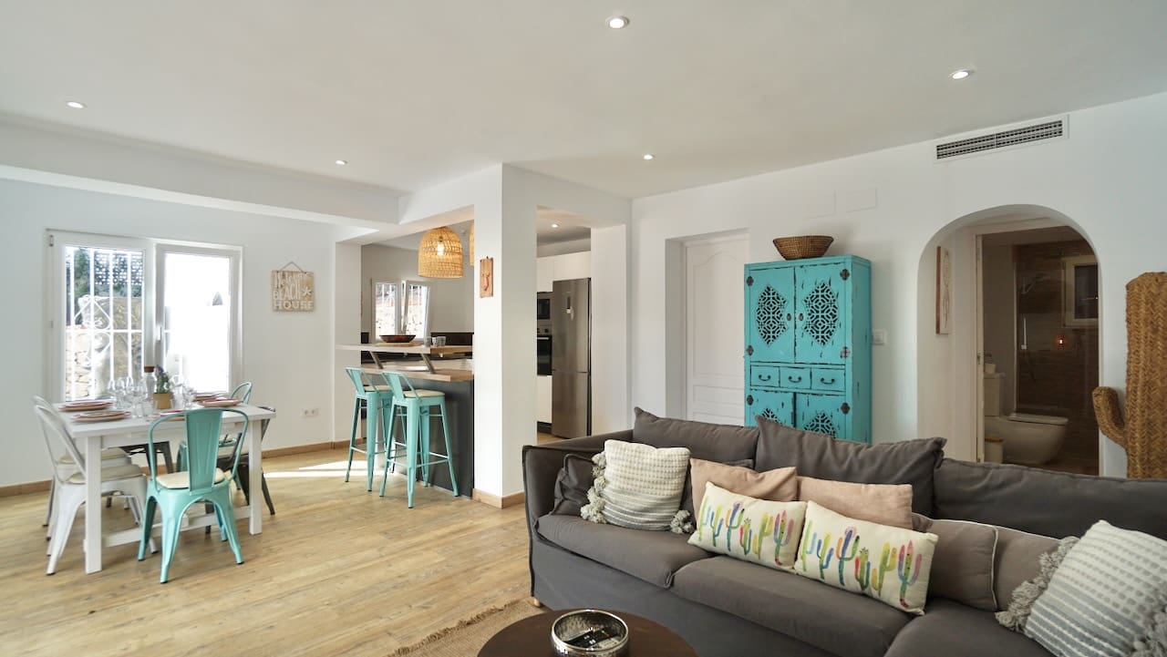 Chalet de 6 habitaciones en Moraira en venta con piscina - 859.000 € (Ref: 9569421)