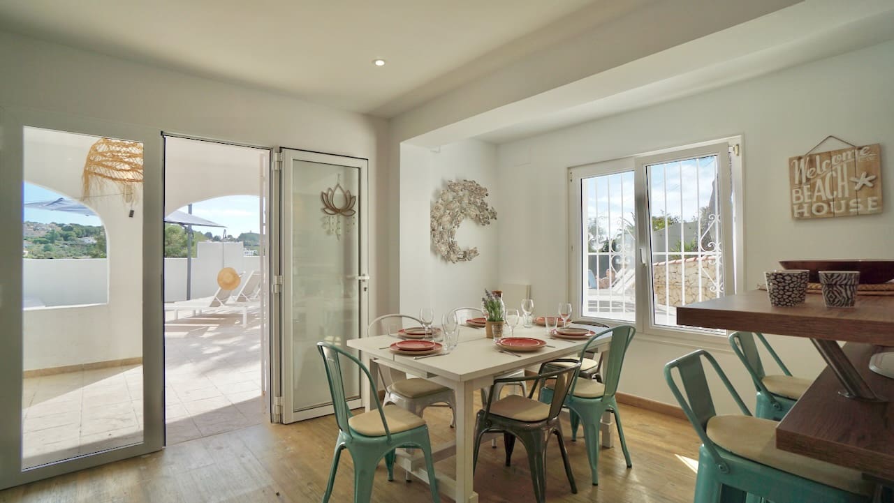 Chalet de 6 habitaciones en Moraira en venta con piscina - 859.000 € (Ref: 9569421)