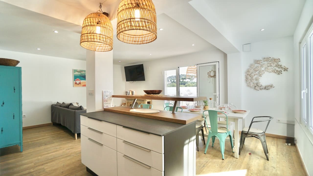 Chalet de 6 habitaciones en Moraira en venta con piscina - 859.000 € (Ref: 9569421)