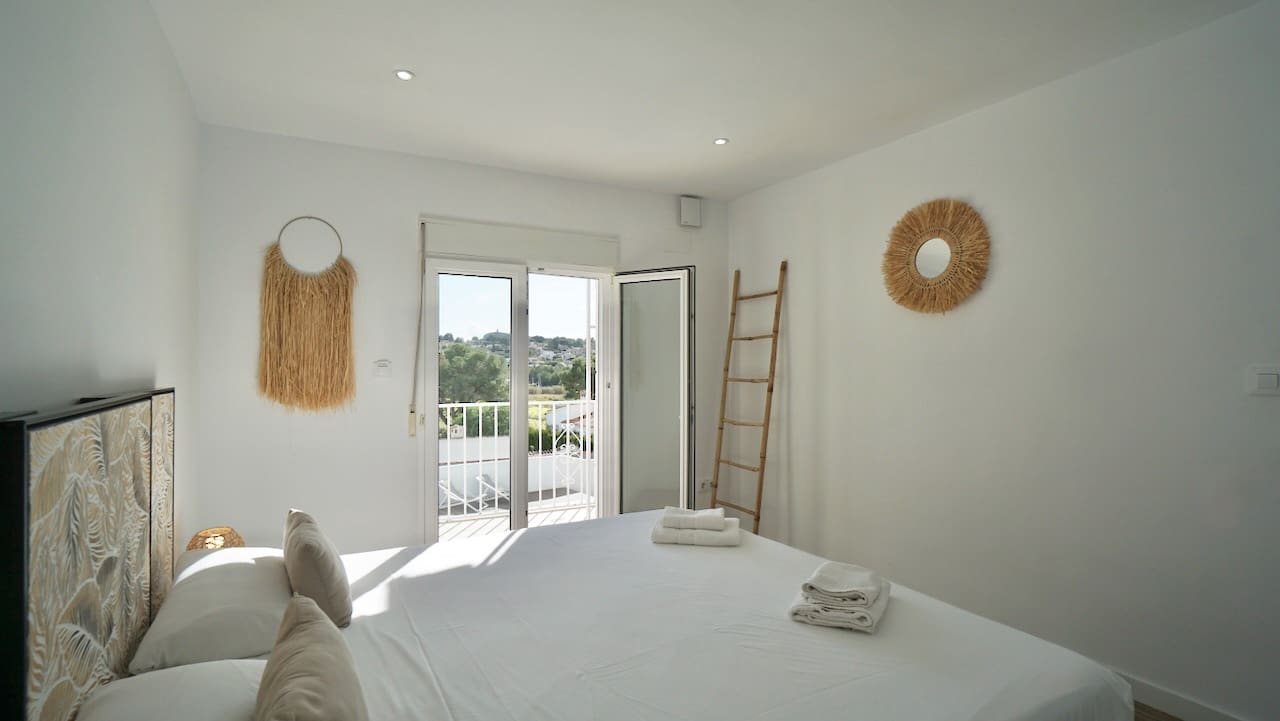 Chalet de 6 habitaciones en Moraira en venta con piscina - 859.000 € (Ref: 9569421)