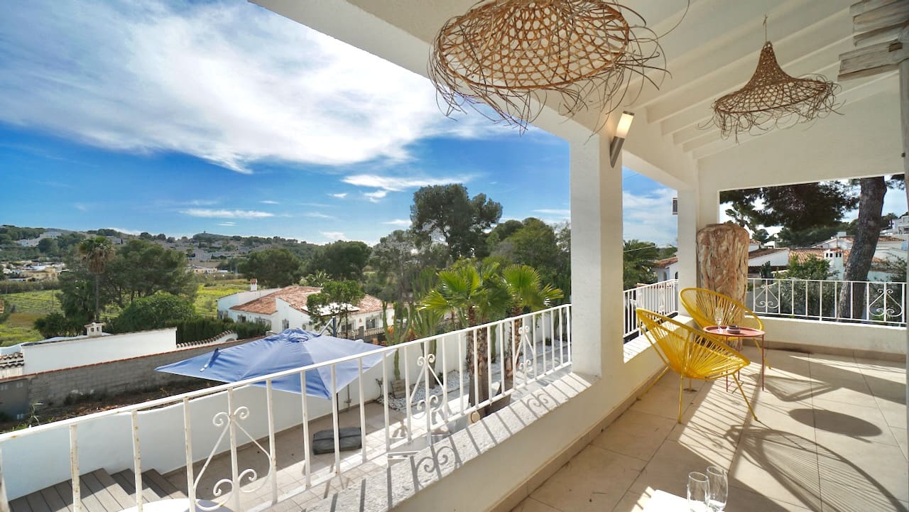 Chalet de 6 habitaciones en Moraira en venta con piscina - 859.000 € (Ref: 9569421)