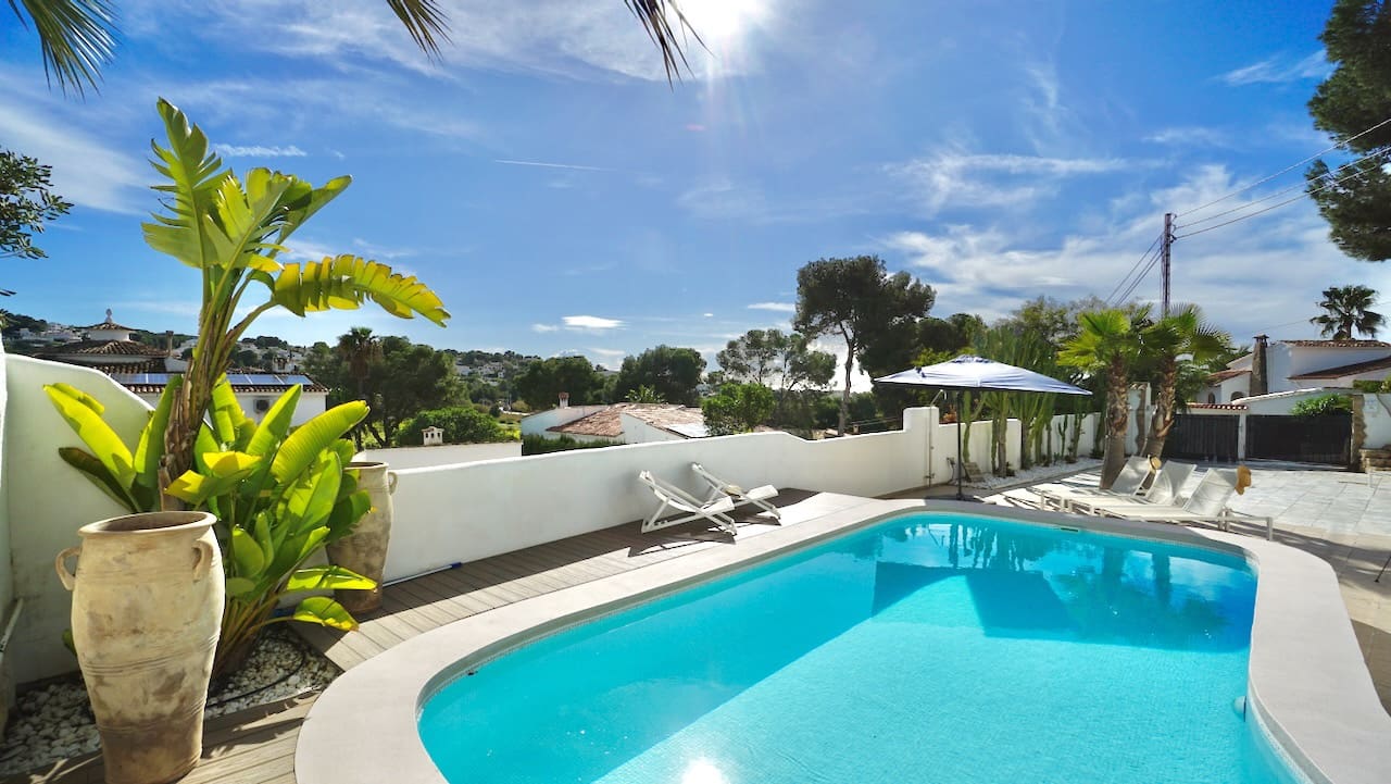 Chalet de 6 habitaciones en Moraira en venta con piscina - 859.000 € (Ref: 9569421)