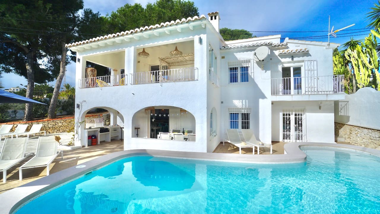 Chalet de 6 habitaciones en Moraira en venta con piscina - 859.000 € (Ref: 9569421)