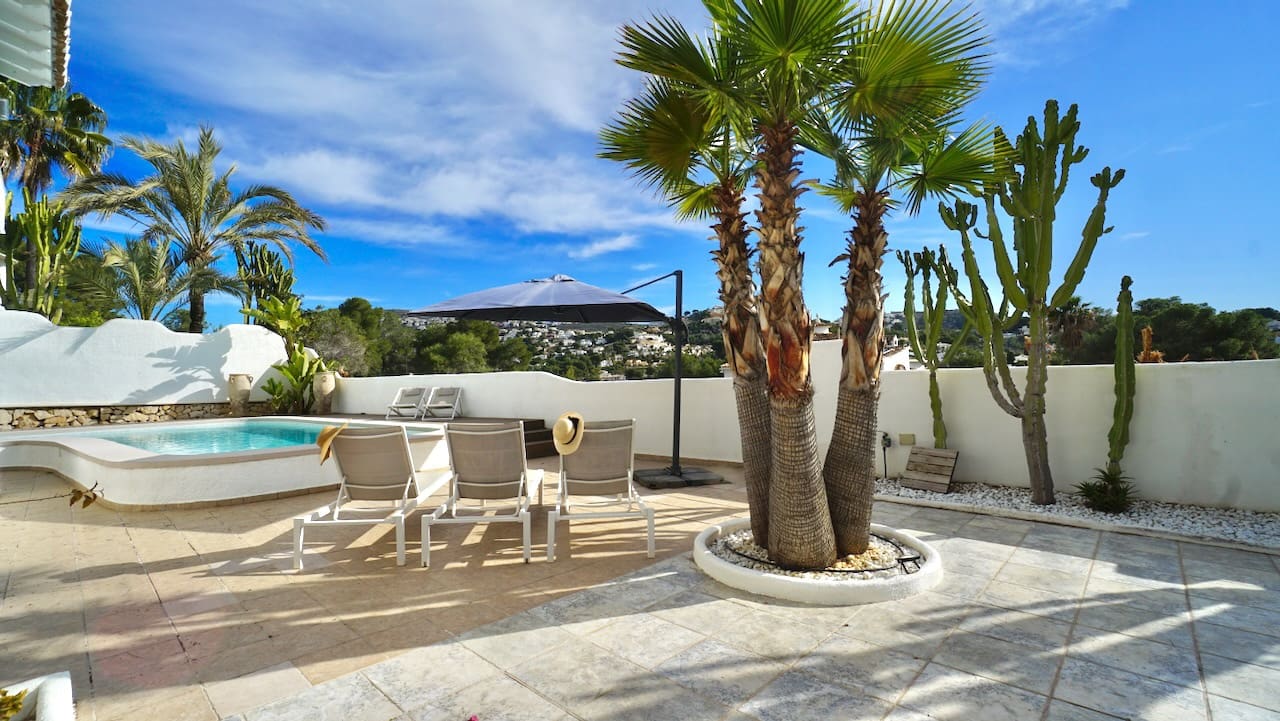 Chalet de 6 habitaciones en Moraira en venta con piscina - 859.000 € (Ref: 9569421)