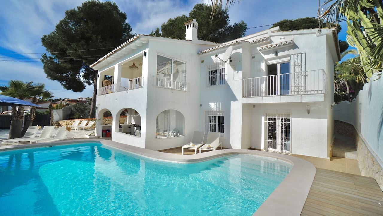 Chalet de 6 habitaciones en Moraira en venta con piscina - 859.000 € (Ref: 9569421)