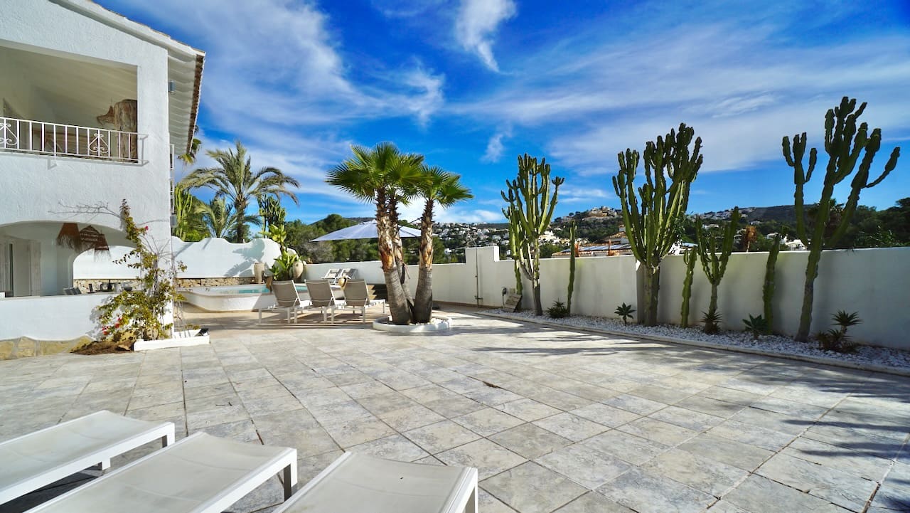 Chalet de 6 habitaciones en Moraira en venta con piscina - 859.000 € (Ref: 9569421)