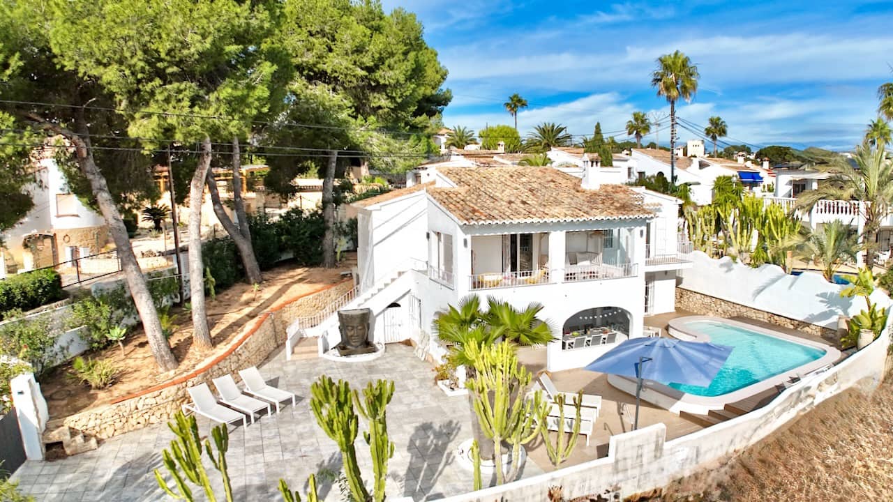 Chalet de 6 habitaciones en Moraira en venta con piscina - 859.000 € (Ref: 9569421)