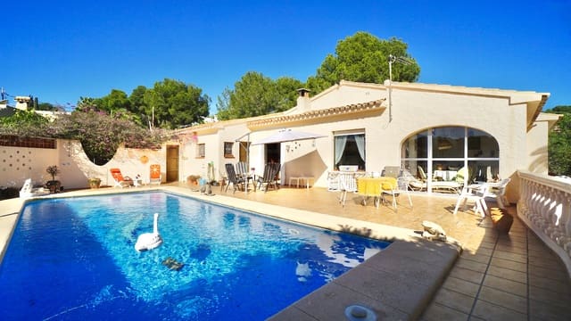 3 bedroom Villa for sale in Moraira, Teulada-Moraira with pool garage - € 649,000 (Ref: 9591802)