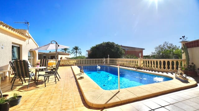 3 bedroom Villa for sale in Moraira, Teulada-Moraira with pool garage - € 649,000 (Ref: 9591802)
