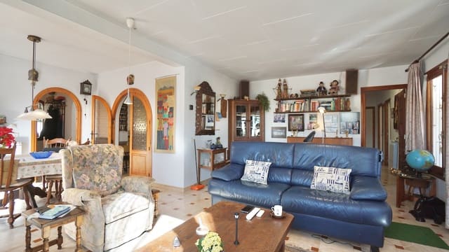 3 bedroom Villa for sale in Moraira, Teulada-Moraira with pool garage - € 649,000 (Ref: 9591802)