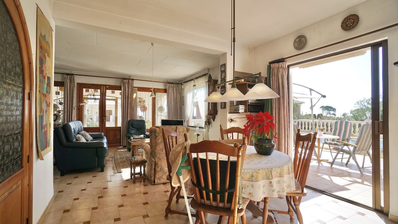 3 bedroom Villa for sale in Moraira with pool garage - € 649,000 (Ref: 9591802)