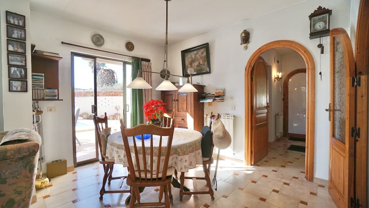 3 bedroom Villa for sale in Moraira with pool garage - € 649,000 (Ref: 9591802)