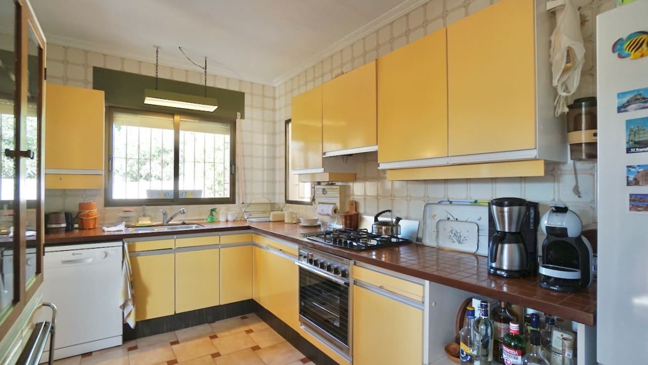 3 bedroom Villa for sale in Moraira with pool garage - € 649,000 (Ref: 9591802)