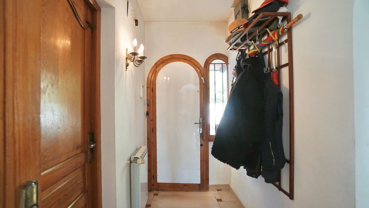 3 bedroom Villa for sale in Moraira with pool garage - € 649,000 (Ref: 9591802)