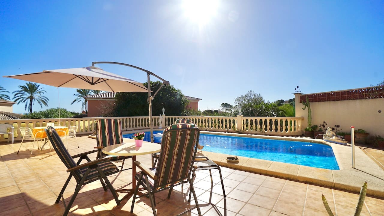 3 bedroom Villa for sale in Moraira with pool garage - € 649,000 (Ref: 9591802)