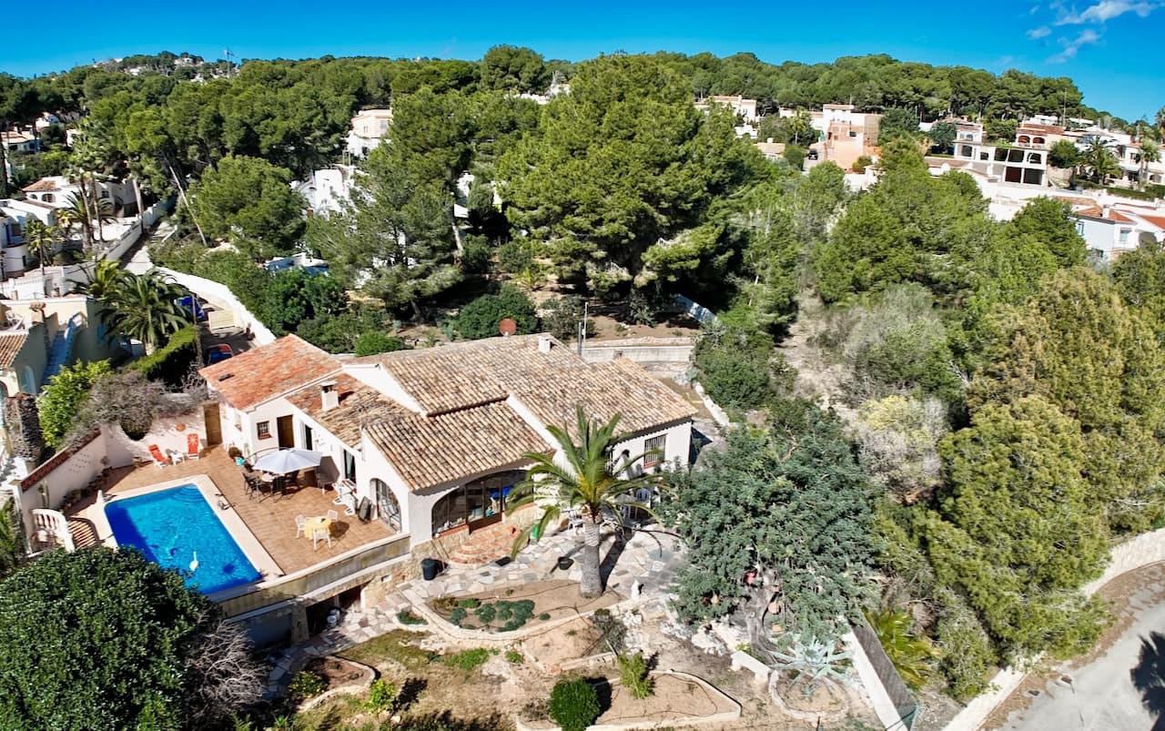 3 bedroom Villa for sale in Moraira with pool garage - € 649,000 (Ref: 9591802)