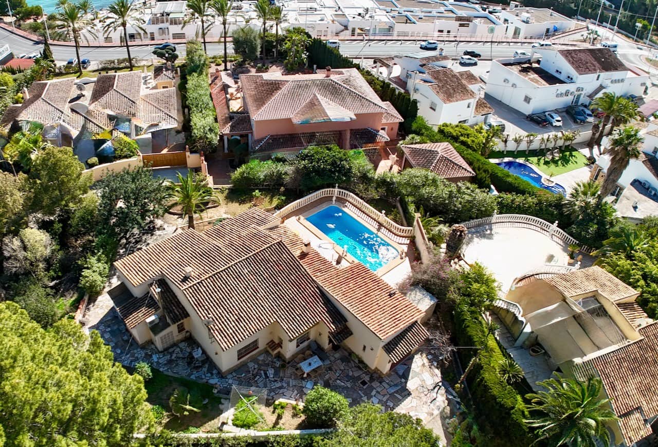 3 bedroom Villa for sale in Moraira with pool garage - € 649,000 (Ref: 9591802)