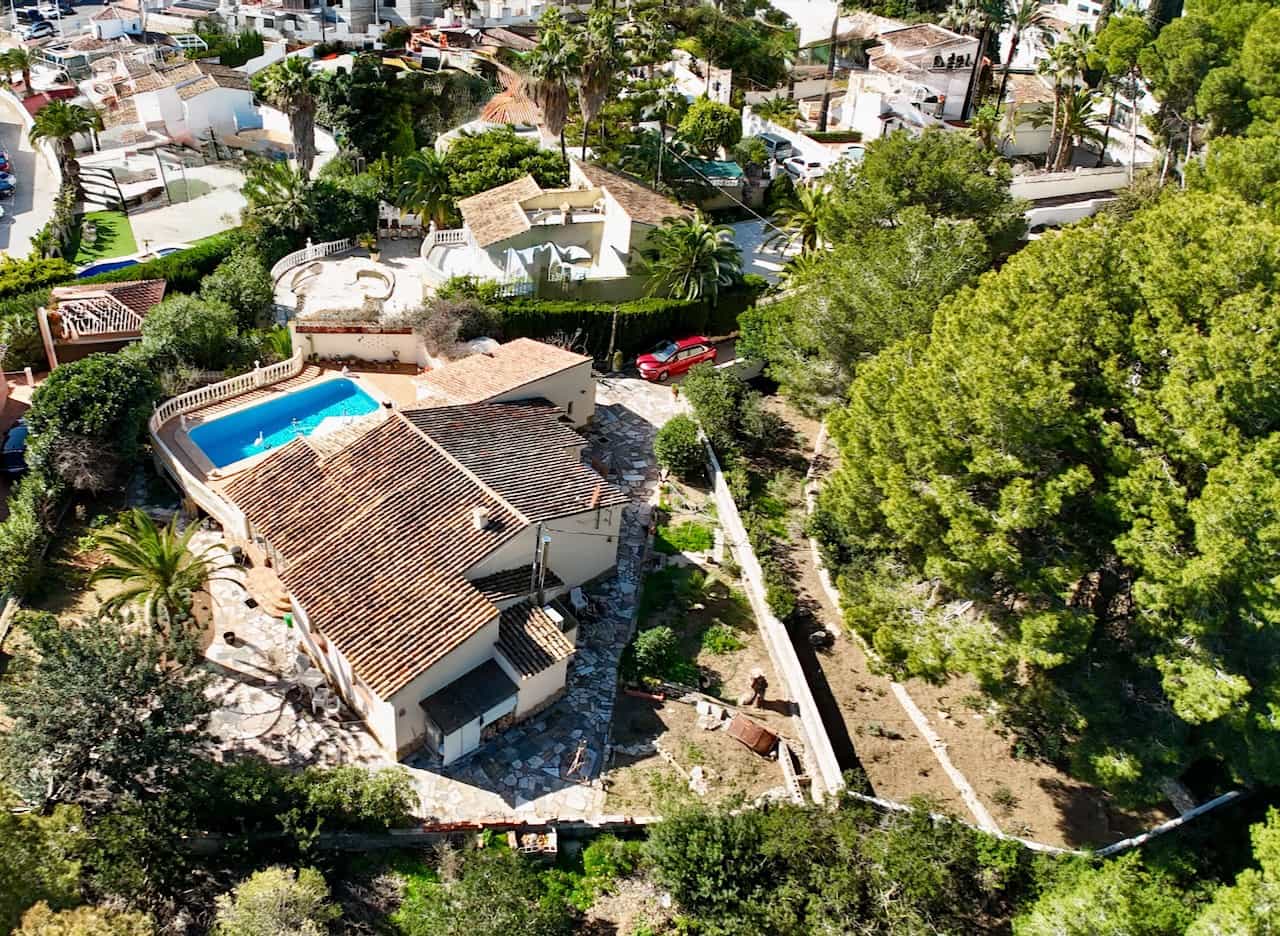 3 bedroom Villa for sale in Moraira with pool garage - € 649,000 (Ref: 9591802)
