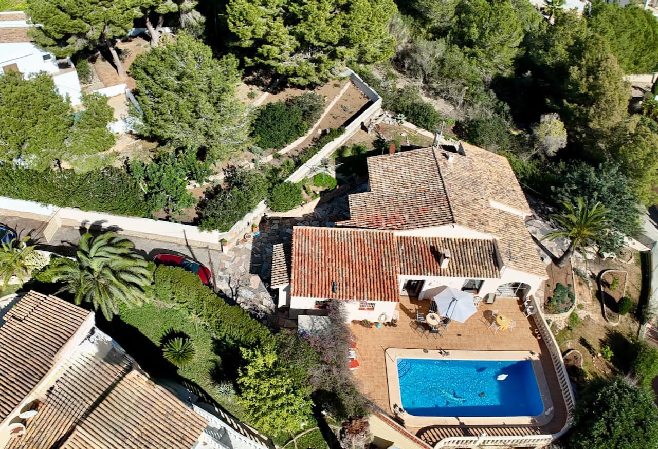 3 bedroom Villa for sale in Moraira with pool garage - € 649,000 (Ref: 9591802)