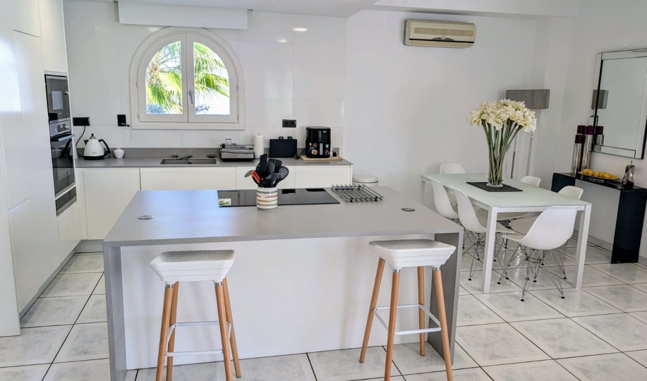 3 soverom Villa til salgs i Moraira med svømmebasseng - € 1 100 000 (Ref: 9699324)