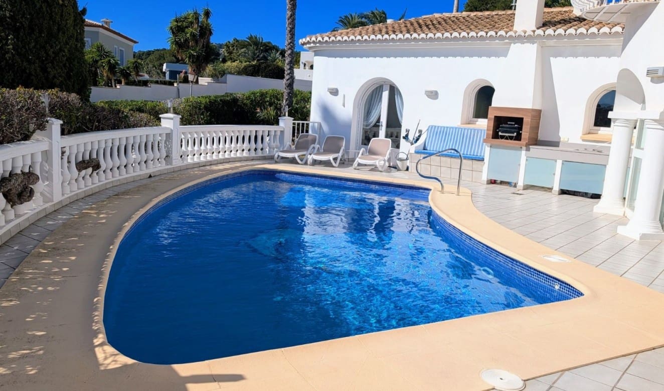 3 soverom Villa til salgs i Moraira med svømmebasseng - € 1 100 000 (Ref: 9699324)