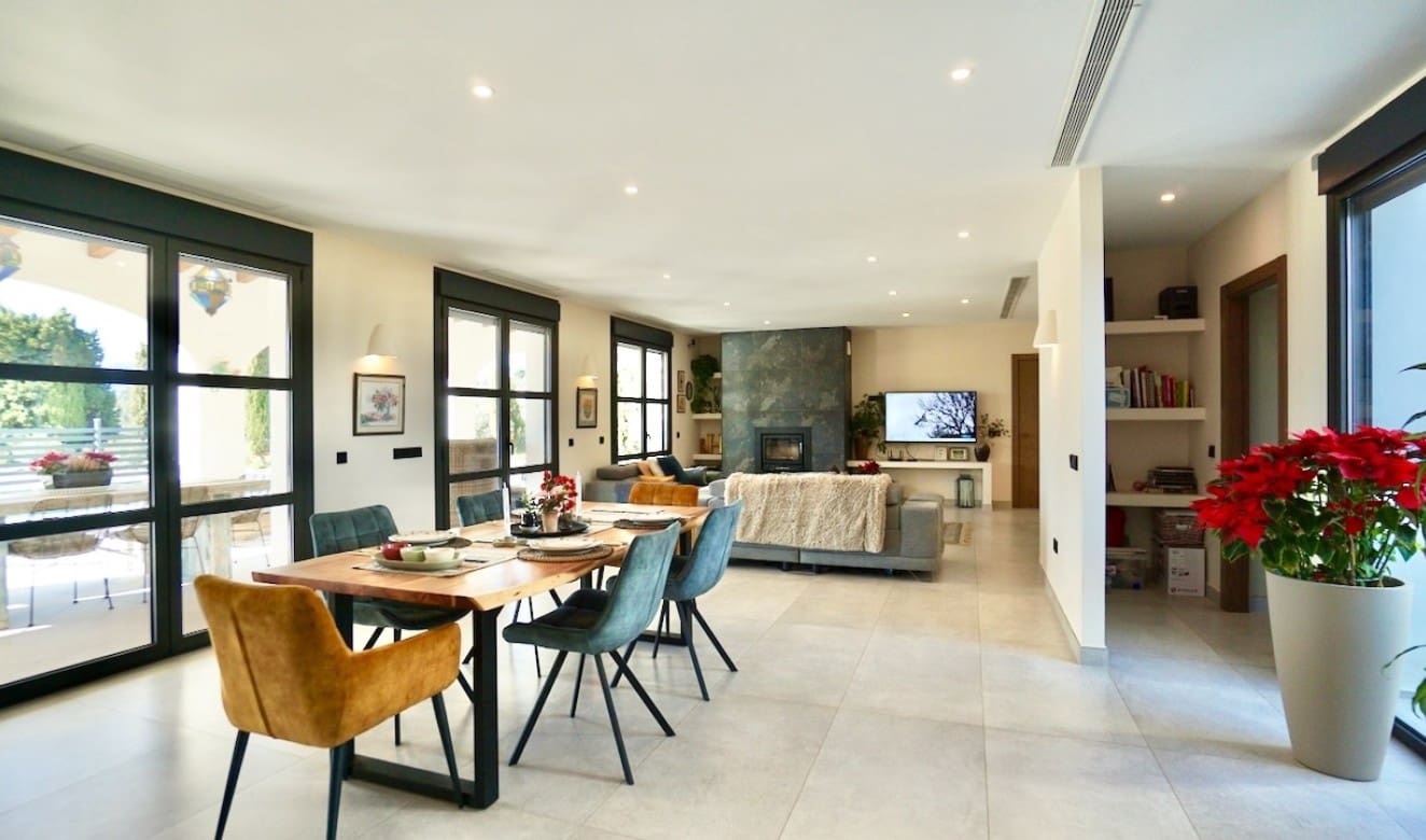 3 soveværelse Finca/Landehus til salg i Benissa med swimmingpool - € 1.395.000 (Ref: 9699326)