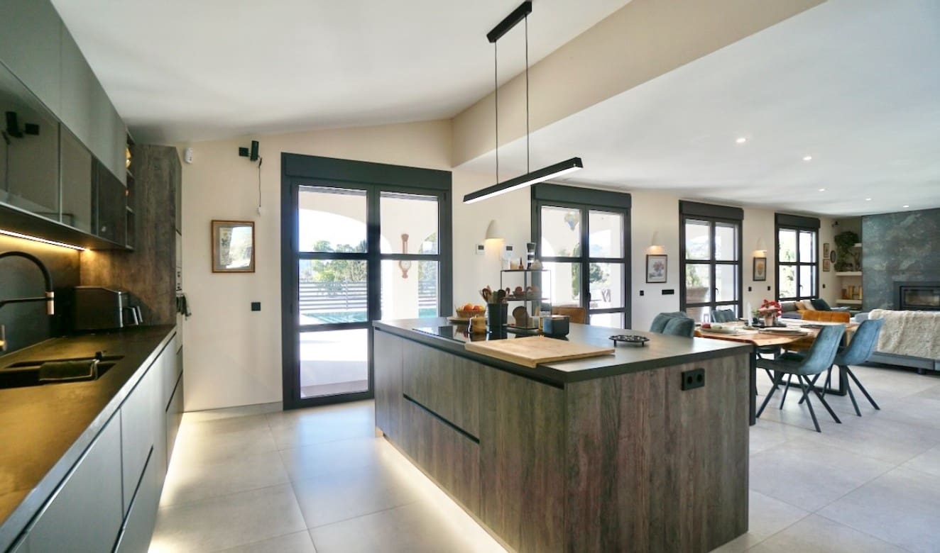 3 soveværelse Finca/Landehus til salg i Benissa med swimmingpool - € 1.395.000 (Ref: 9699326)