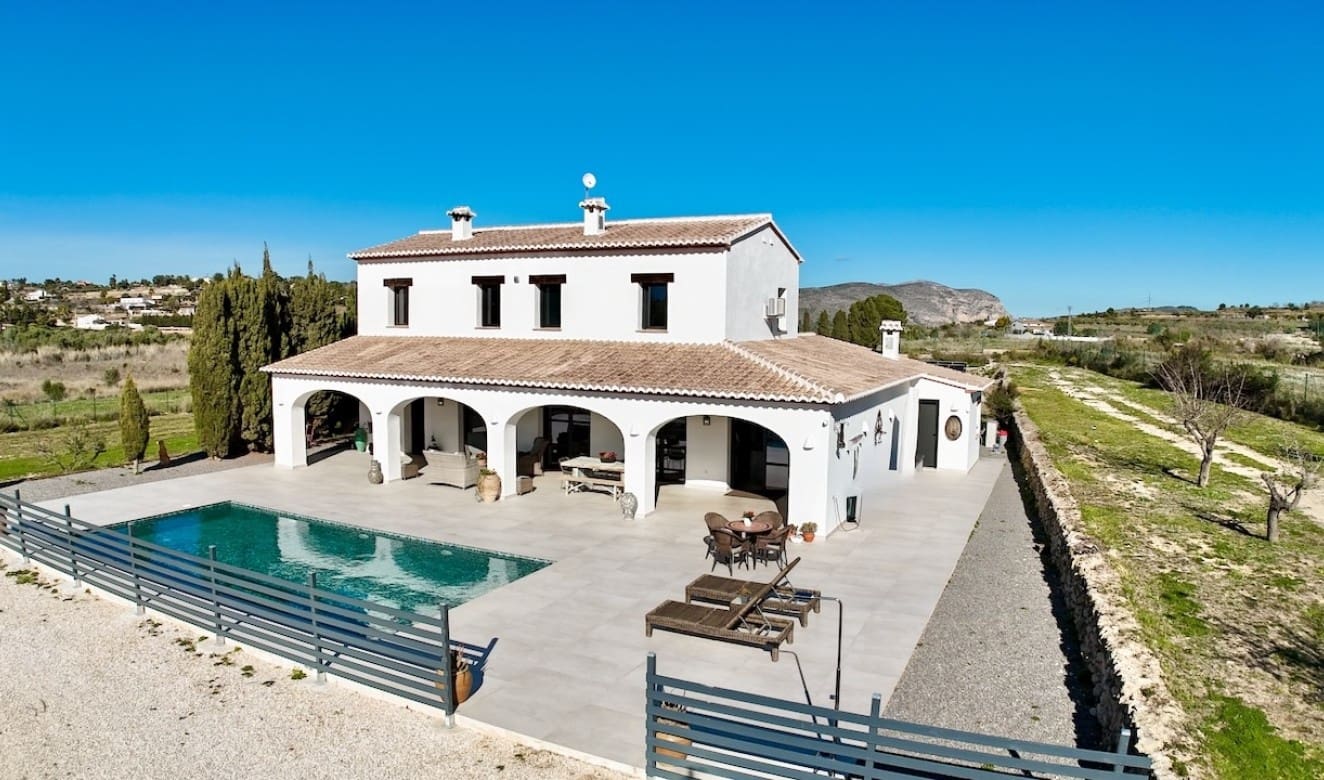 3 soveværelse Finca/Landehus til salg i Benissa med swimmingpool - € 1.395.000 (Ref: 9699326)