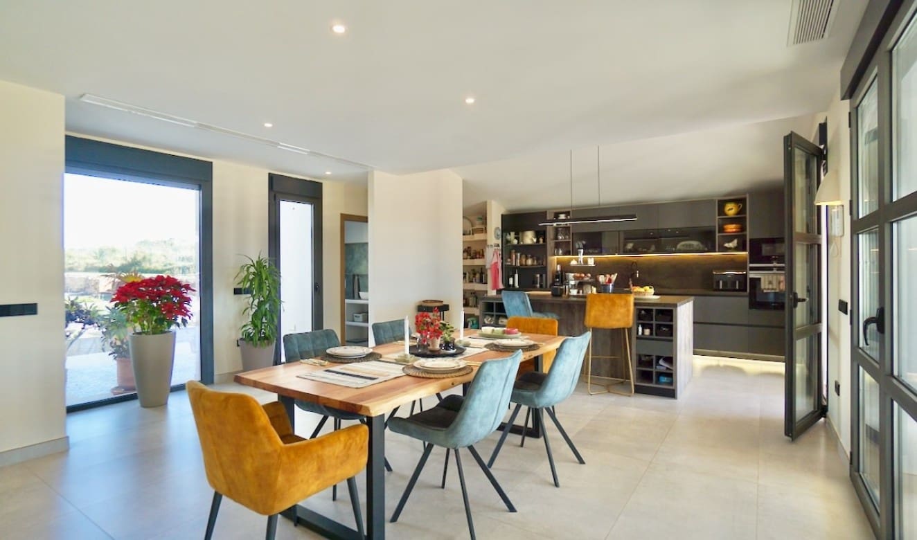 3 soveværelse Finca/Landehus til salg i Benissa med swimmingpool - € 1.395.000 (Ref: 9699326)