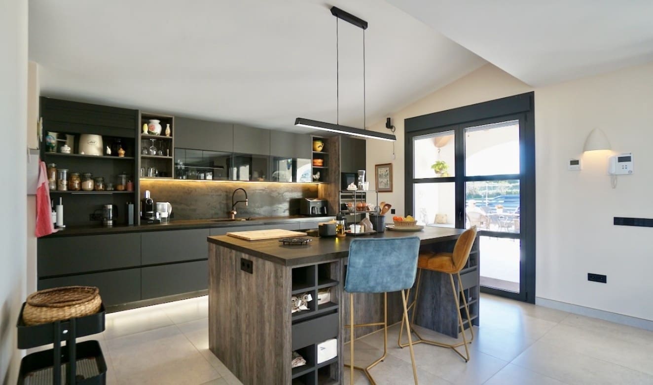 3 soveværelse Finca/Landehus til salg i Benissa med swimmingpool - € 1.395.000 (Ref: 9699326)