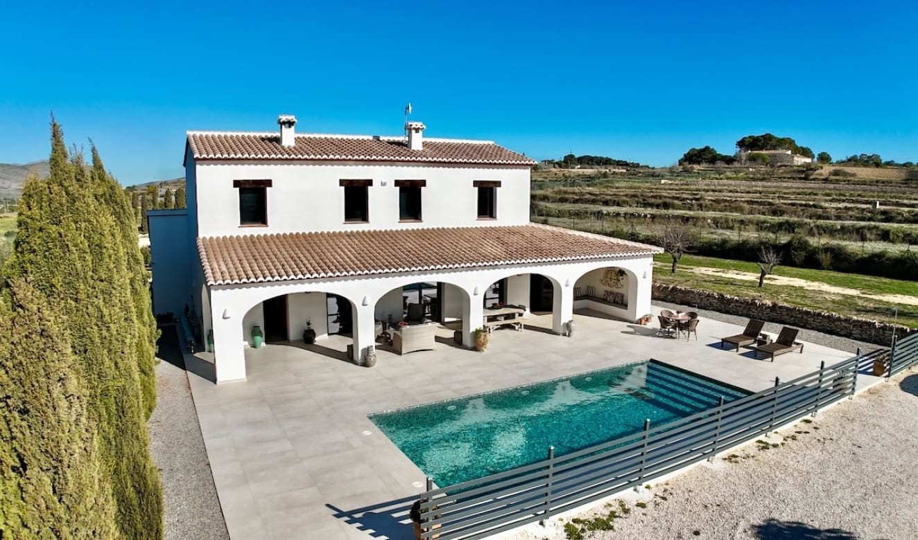 3 soveværelse Finca/Landehus til salg i Benissa med swimmingpool - € 1.395.000 (Ref: 9699326)