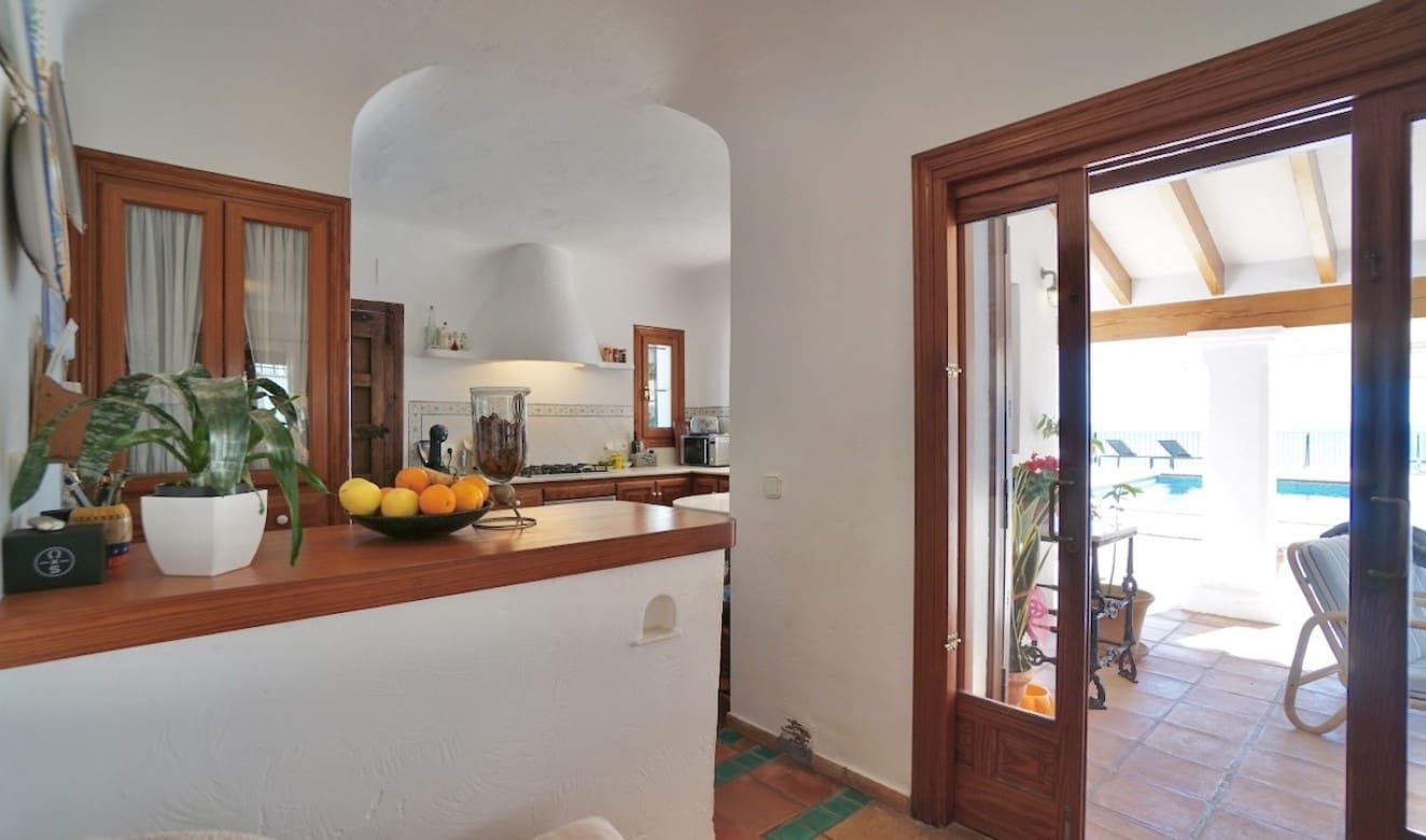 4 bedroom Villa for sale in Moraira with pool - € 2,990,000 (Ref: 9699327)