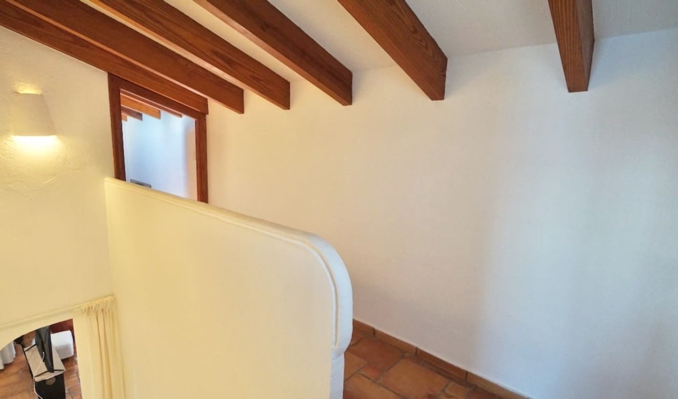 4 bedroom Villa for sale in Moraira with pool - € 2,990,000 (Ref: 9699327)