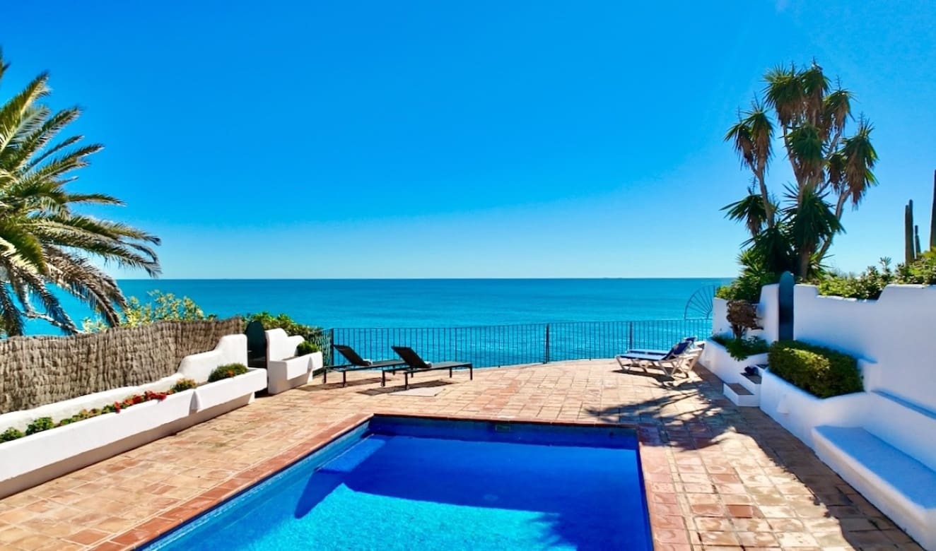 4 bedroom Villa for sale in Moraira with pool - € 2,990,000 (Ref: 9699327)