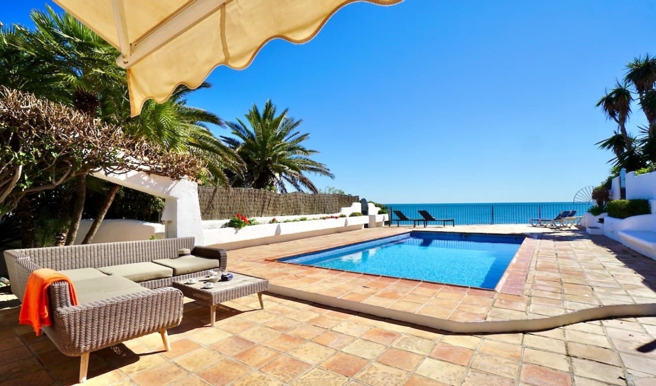 4 bedroom Villa for sale in Moraira with pool - € 2,990,000 (Ref: 9699327)