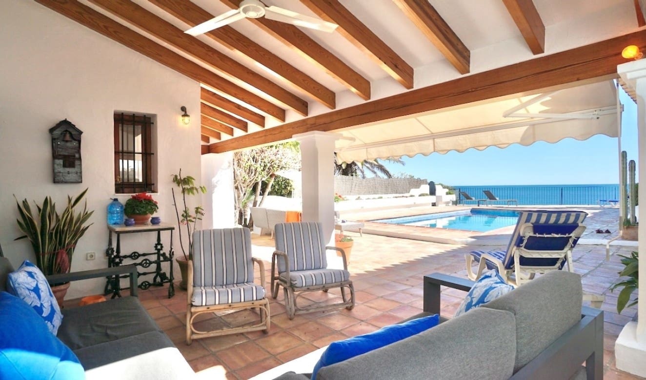 4 bedroom Villa for sale in Moraira with pool - € 2,990,000 (Ref: 9699327)
