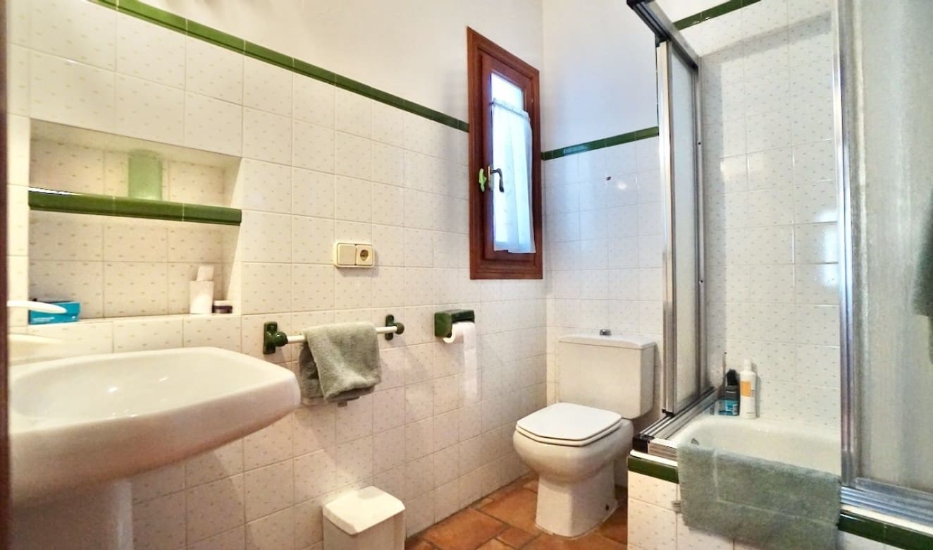 4 bedroom Villa for sale in Moraira with pool - € 2,990,000 (Ref: 9699327)