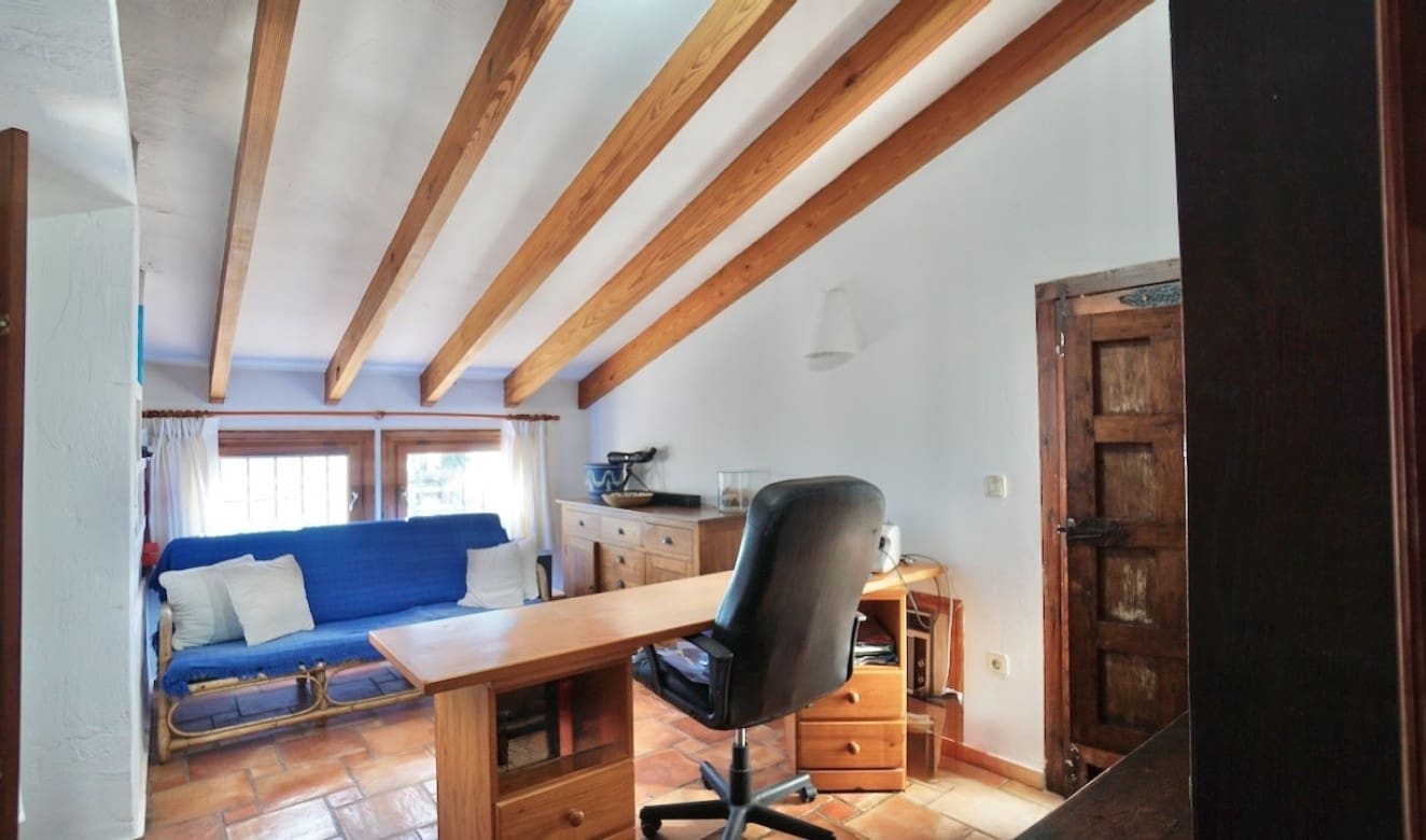 4 bedroom Villa for sale in Moraira with pool - € 2,990,000 (Ref: 9699327)