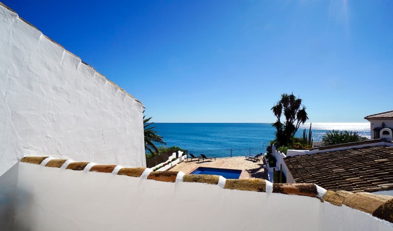 4 bedroom Villa for sale in Moraira with pool - € 2,990,000 (Ref: 9699327)