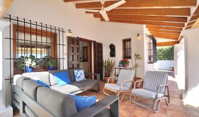 4 soveværelse Villa til salg i Moraira, Teulada-Moraira med swimmingpool - € 2.990.000 (Ref: 9699327)