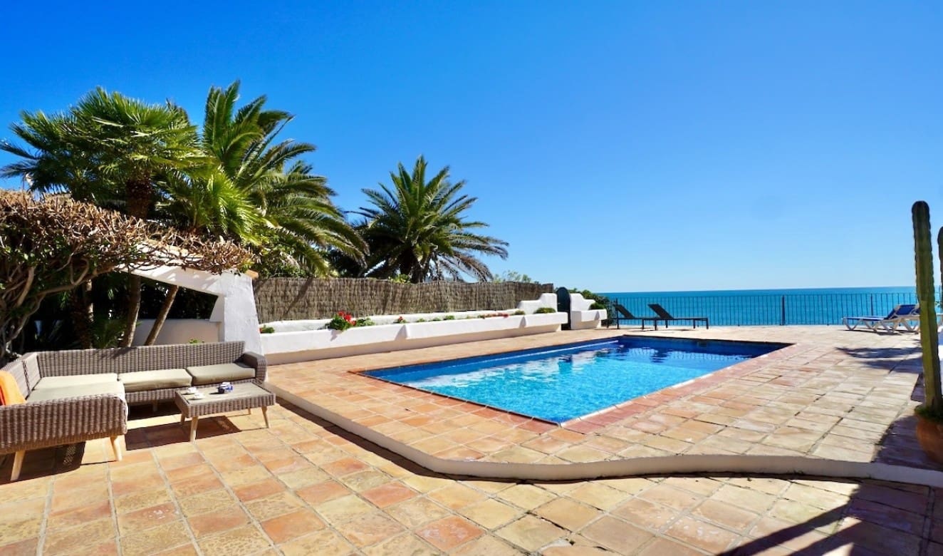 4 bedroom Villa for sale in Moraira with pool - € 2,990,000 (Ref: 9699327)