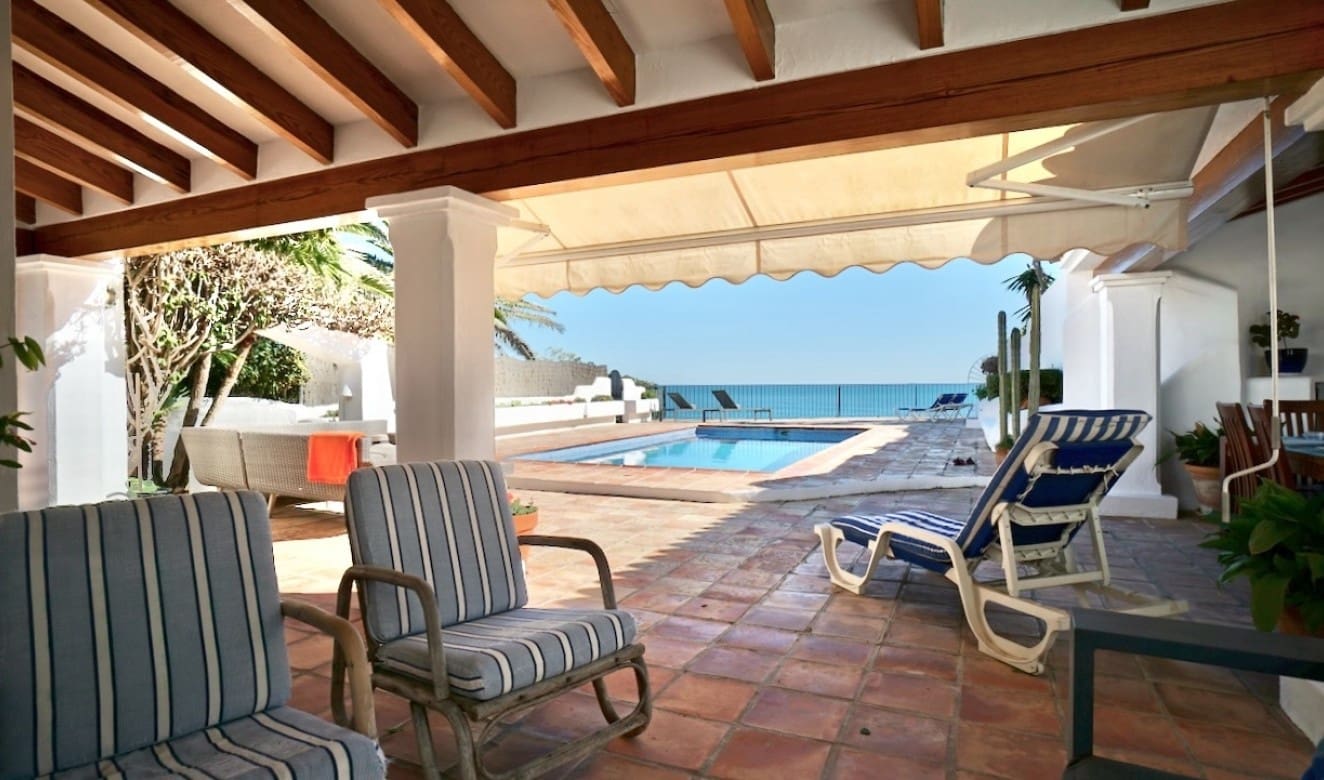 4 bedroom Villa for sale in Moraira with pool - € 2,990,000 (Ref: 9699327)